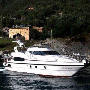 Fr Christian Gaard p Trandal ved Hjrundfjorden
skyssbten Nordic Lady p veg inn fjorden
i samband med skyss til Trandalblues
turisme fjordturisme fjordcruise Sunnmre
sunnmrsnatur skjenkestad

juni 2009

Foto: Knut Arne Aarset
